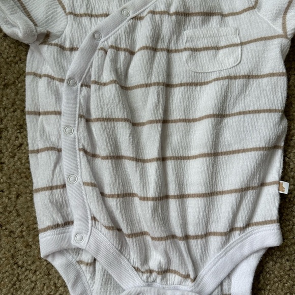 Baby gap onesie and pant set - Picture 2 of 3